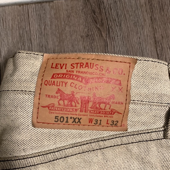 Levi’s - Picture 5 of 5
